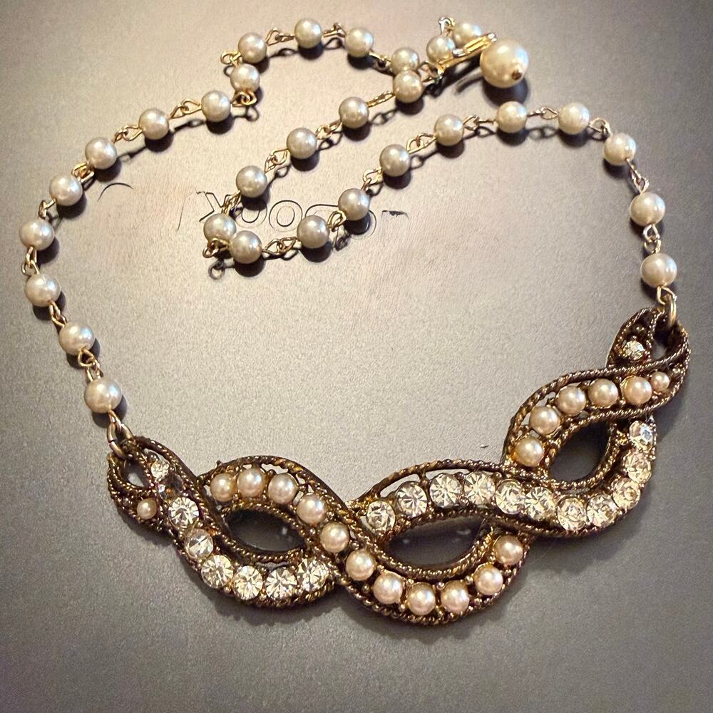 Vintage Rhinestone Faux Pearl Statement Collar Necklace